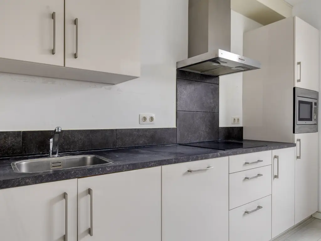 Dokter Bernhardistraat 18, STAVENISSE