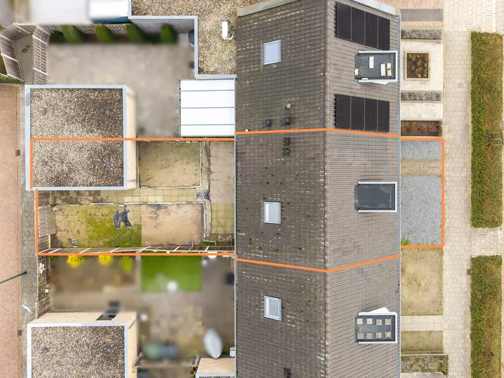 Dokter Bernhardistraat 18, STAVENISSE