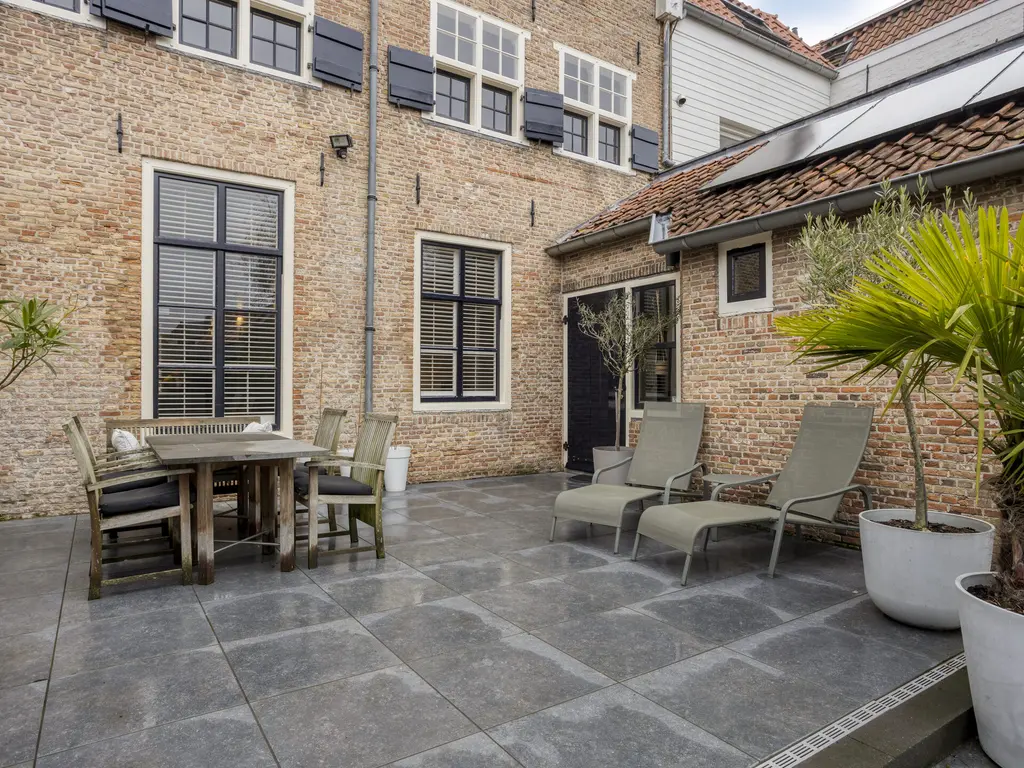 Stoofstraat 5, THOLEN