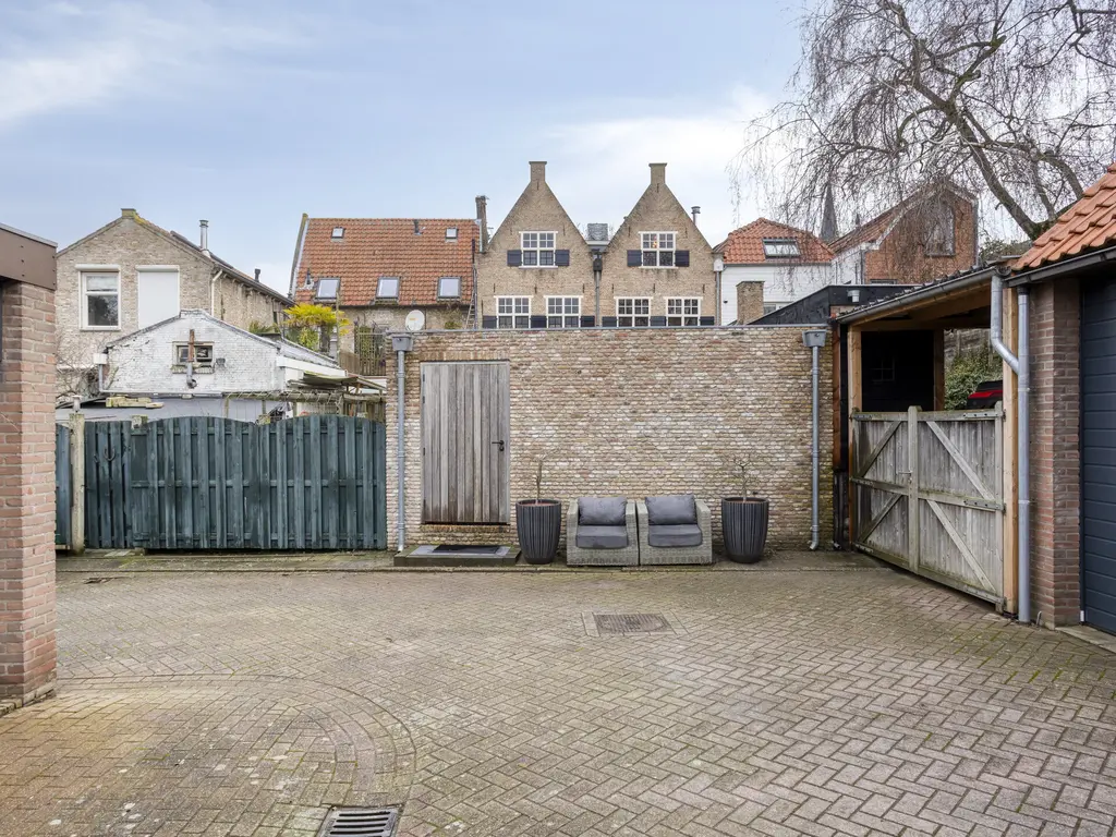 Stoofstraat 5, THOLEN