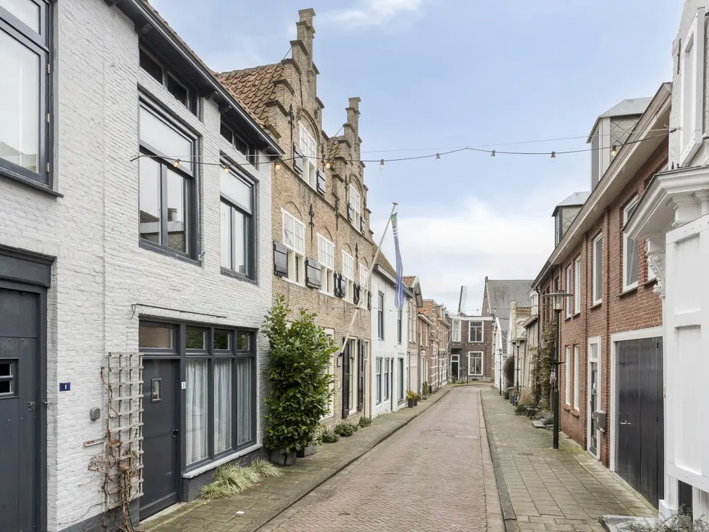 Stoofstraat 5, THOLEN