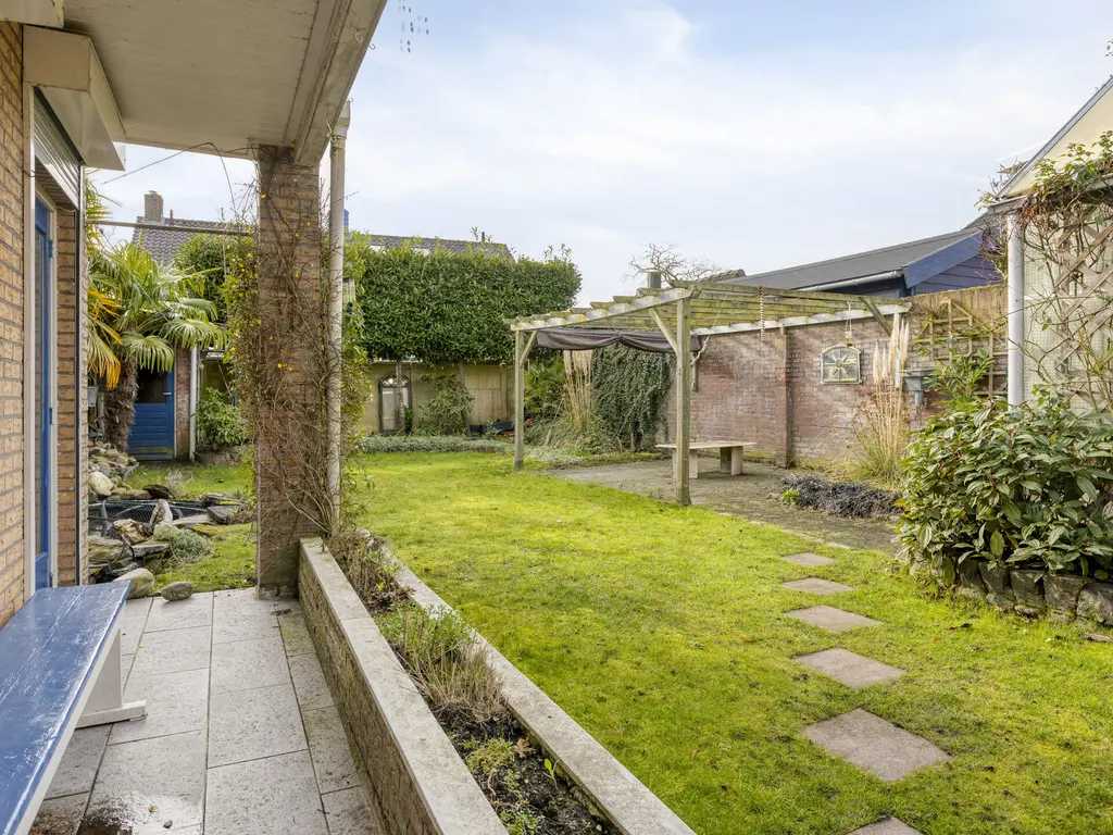 Dr Ensinkstraat 65, HALSTEREN