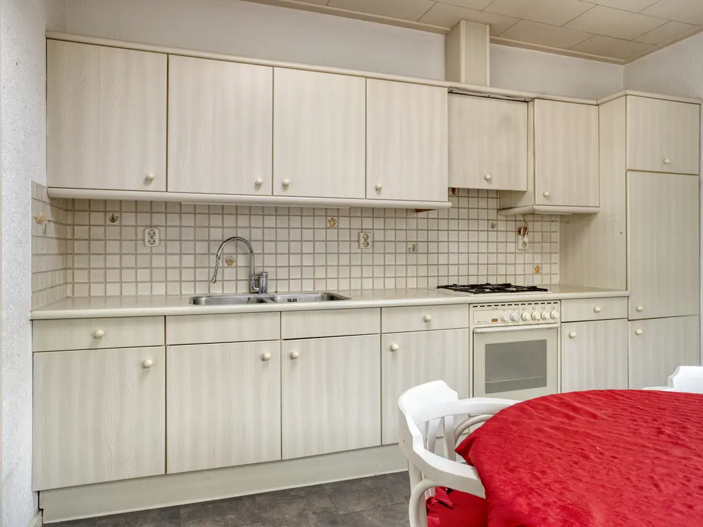 Dr Ensinkstraat 65, HALSTEREN