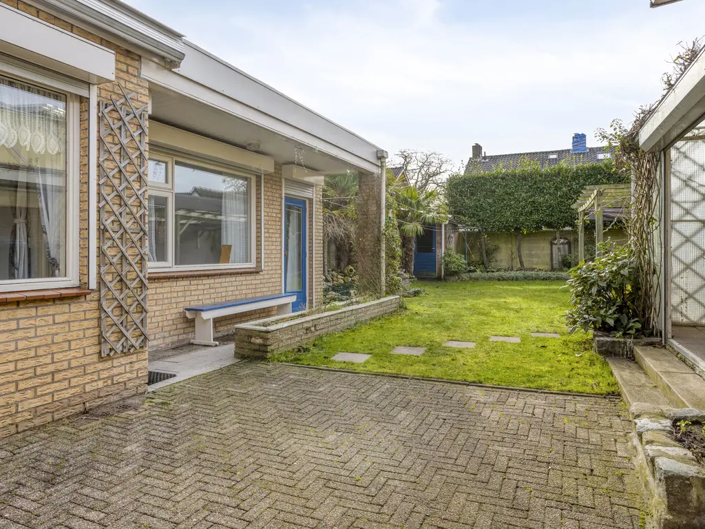 Dr Ensinkstraat 65, HALSTEREN