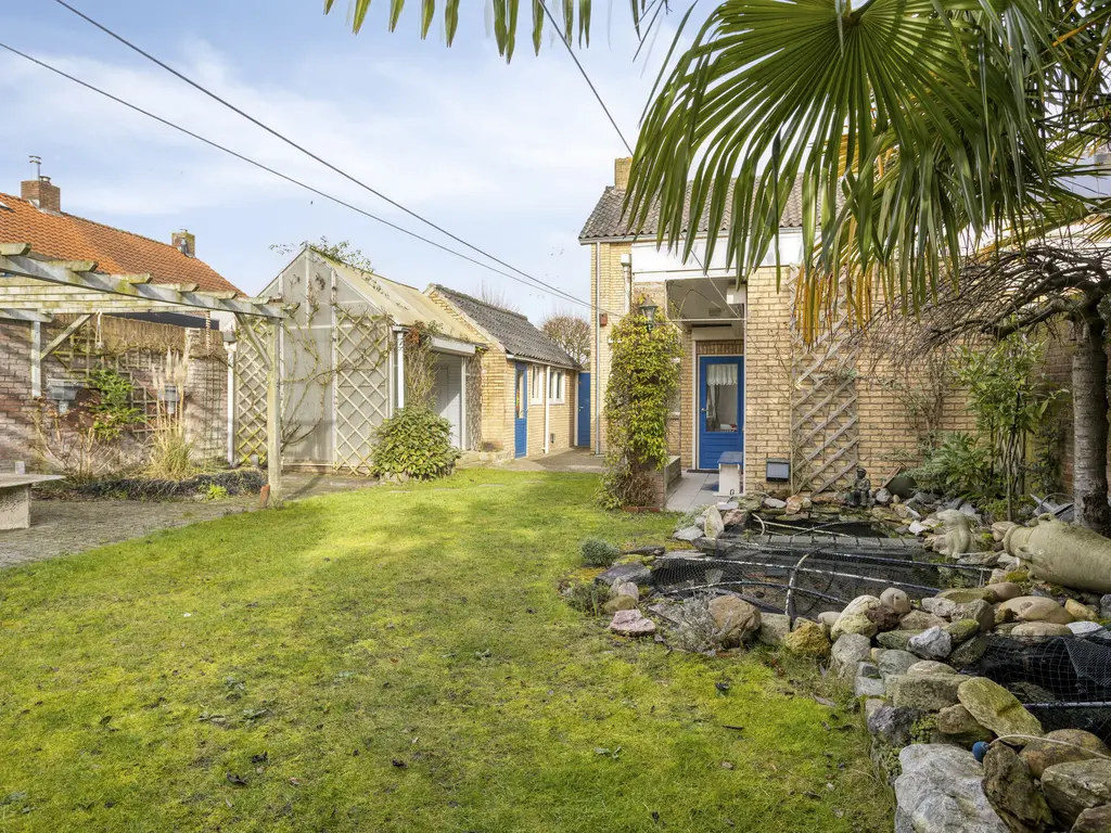 Dr Ensinkstraat 65, HALSTEREN