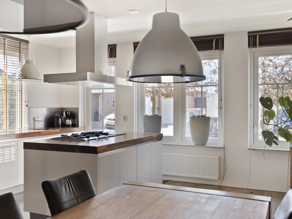 Van Zeylstraat 30, OUD-VOSSEMEER