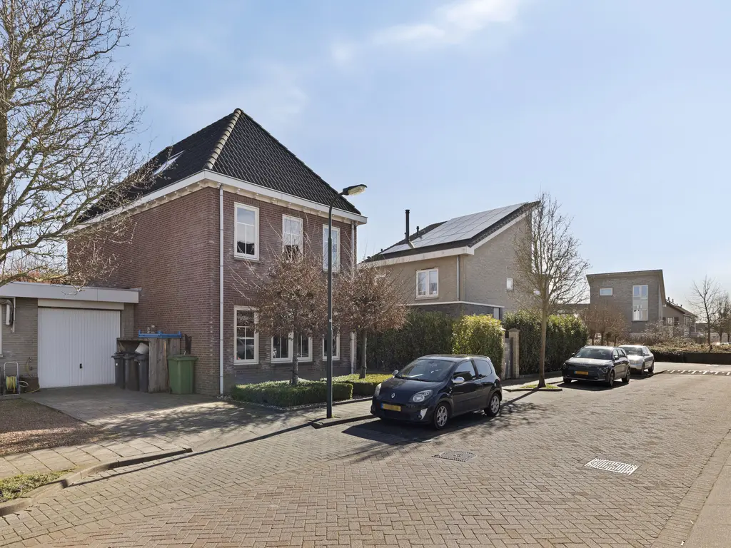 Van Zeylstraat 30, OUD-VOSSEMEER