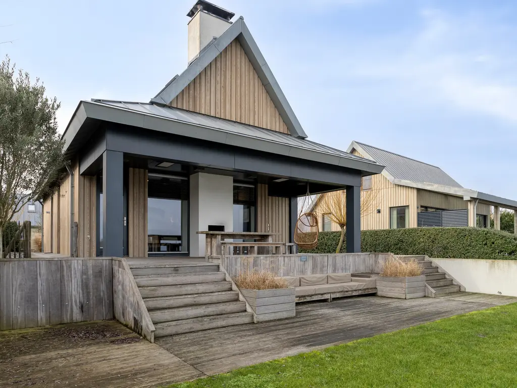 Oesterdam 127, THOLEN