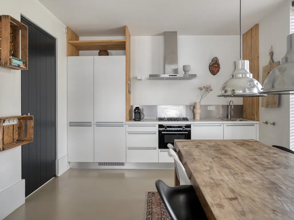 Oesterdam 127, THOLEN