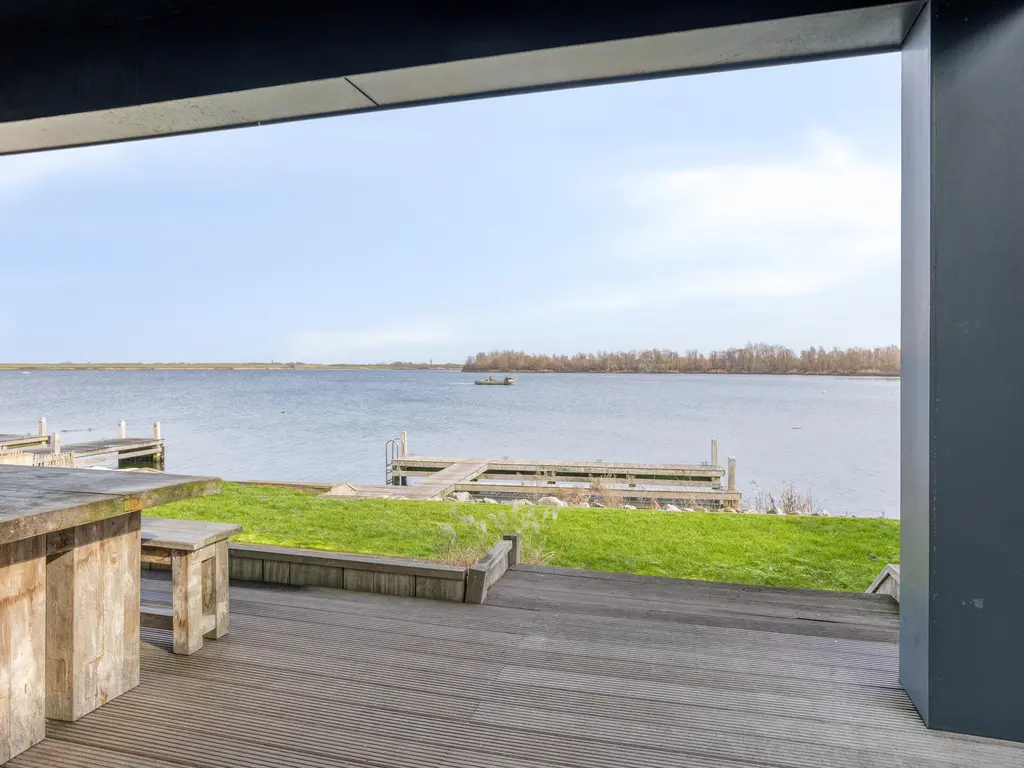 Oesterdam 127, THOLEN