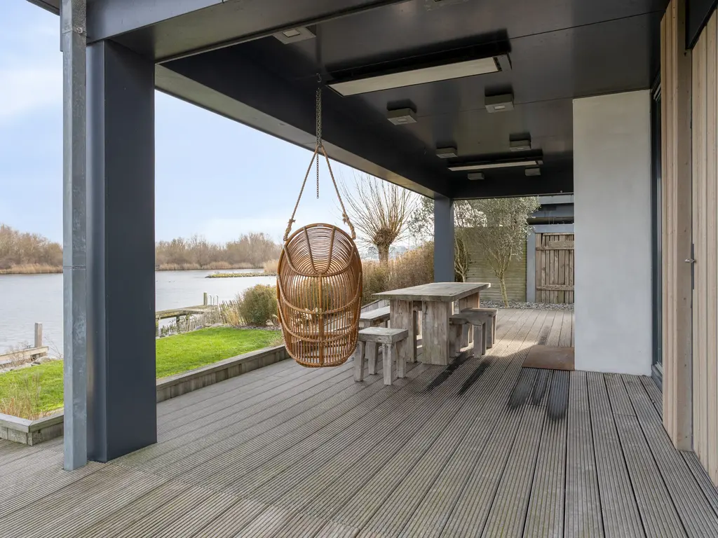 Oesterdam 127, THOLEN