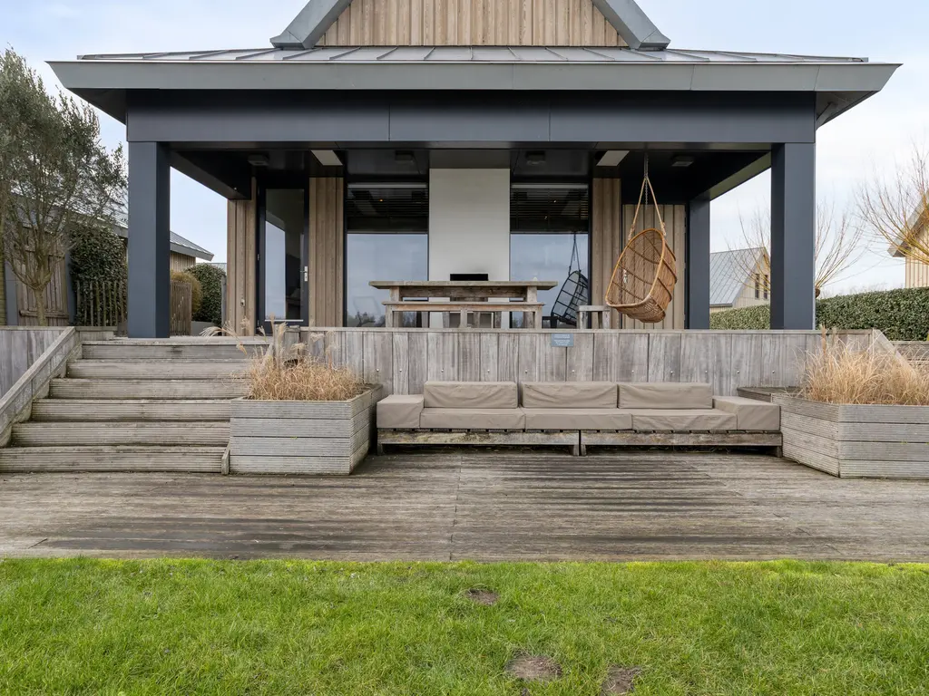 Oesterdam 127, THOLEN