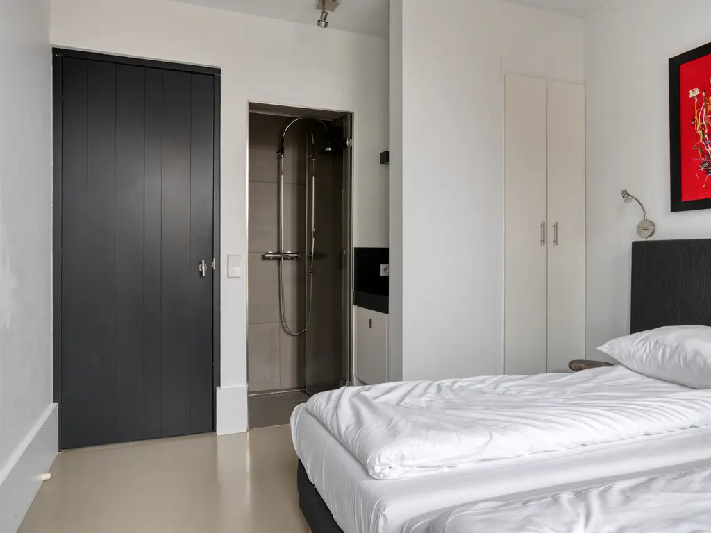 Oesterdam 127, THOLEN