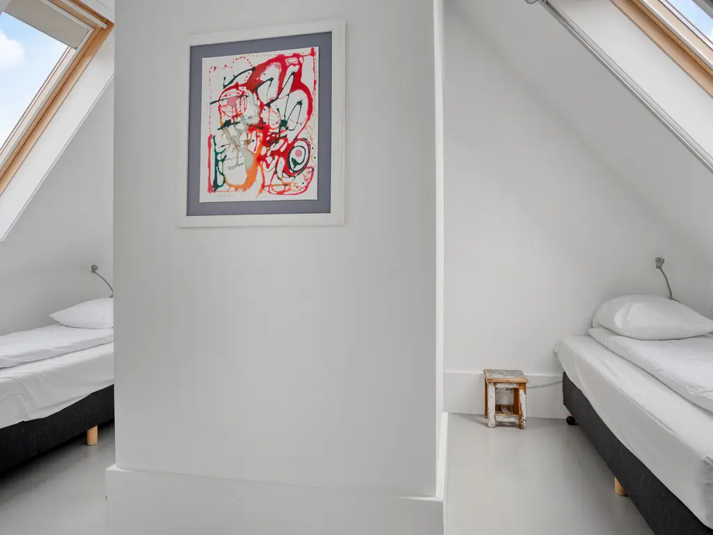 Oesterdam 127, THOLEN