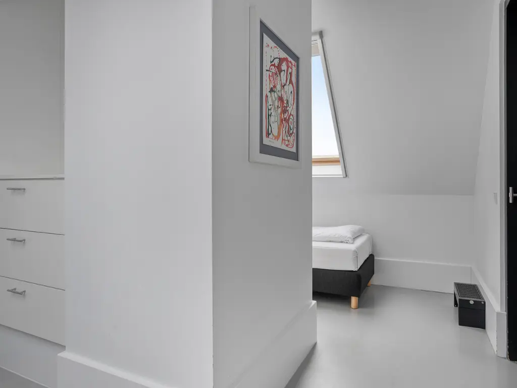 Oesterdam 127, THOLEN