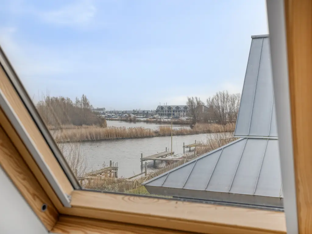 Oesterdam 127, THOLEN