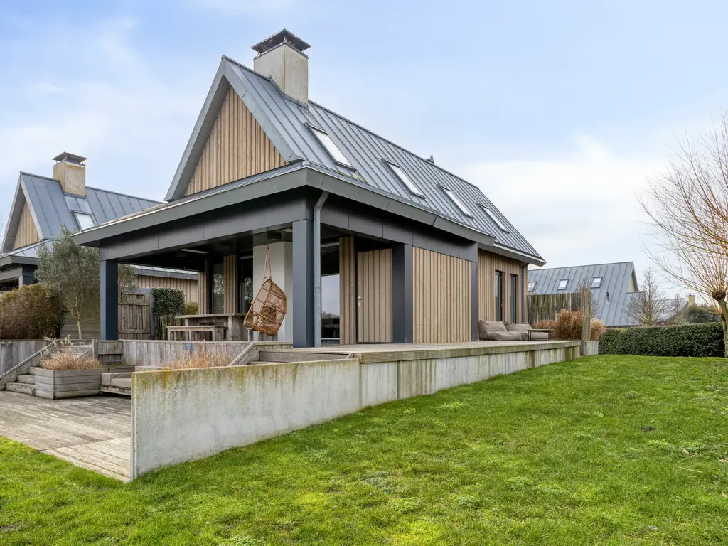 Oesterdam 127, THOLEN