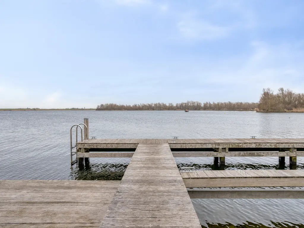 Oesterdam 127, THOLEN