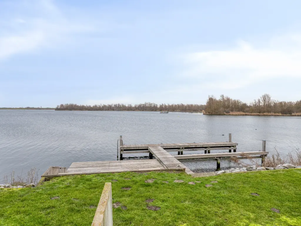 Oesterdam 127, THOLEN