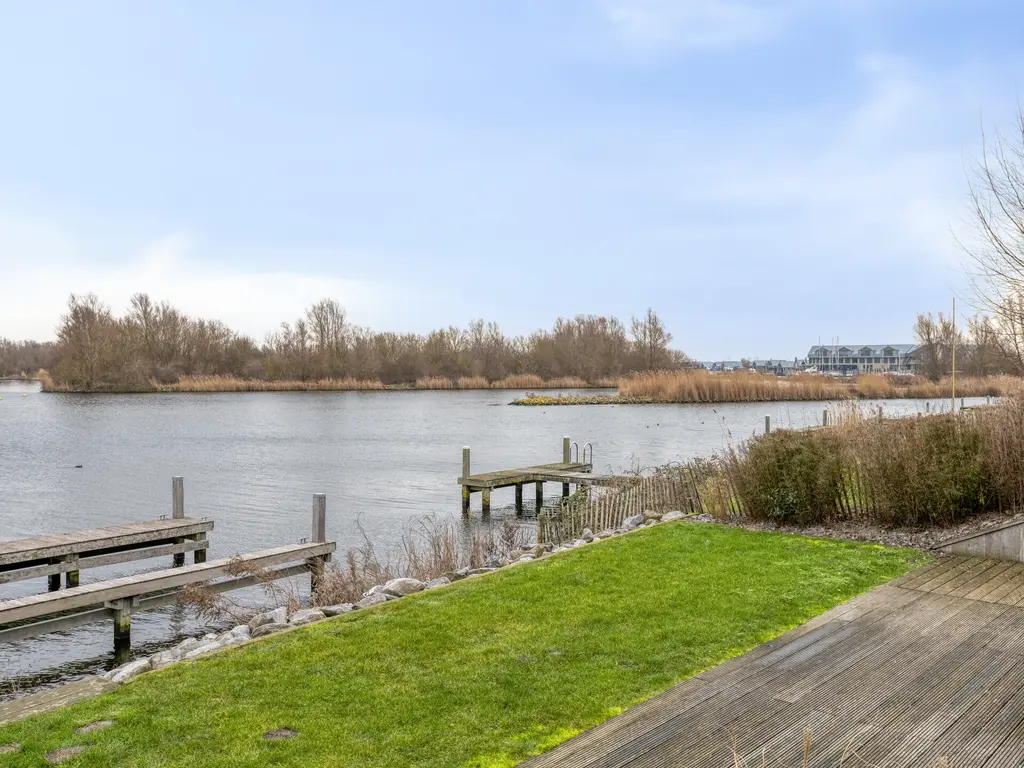 Oesterdam 127, THOLEN