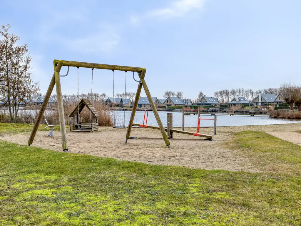 Oesterdam 127, THOLEN