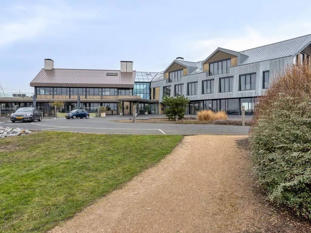 Oesterdam 127, THOLEN