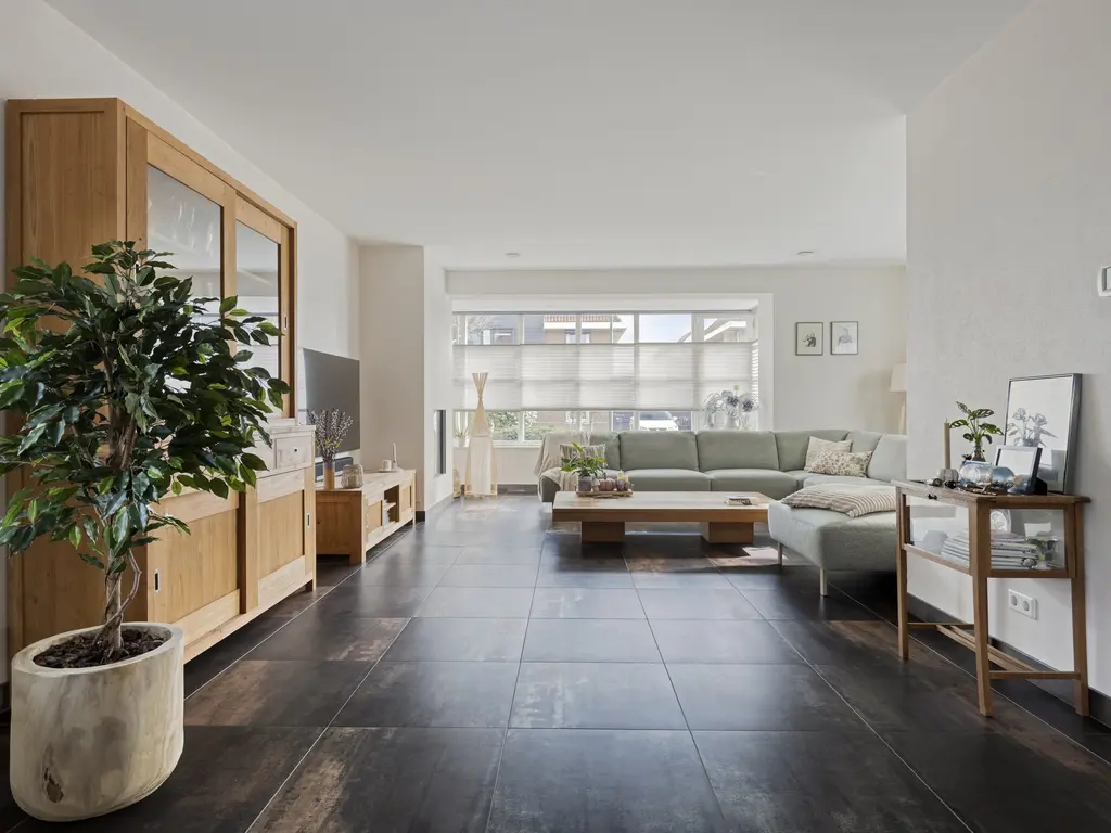 Windsingel 48, THOLEN