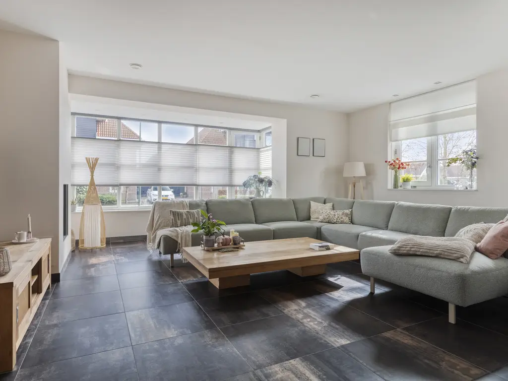 Windsingel 48, THOLEN