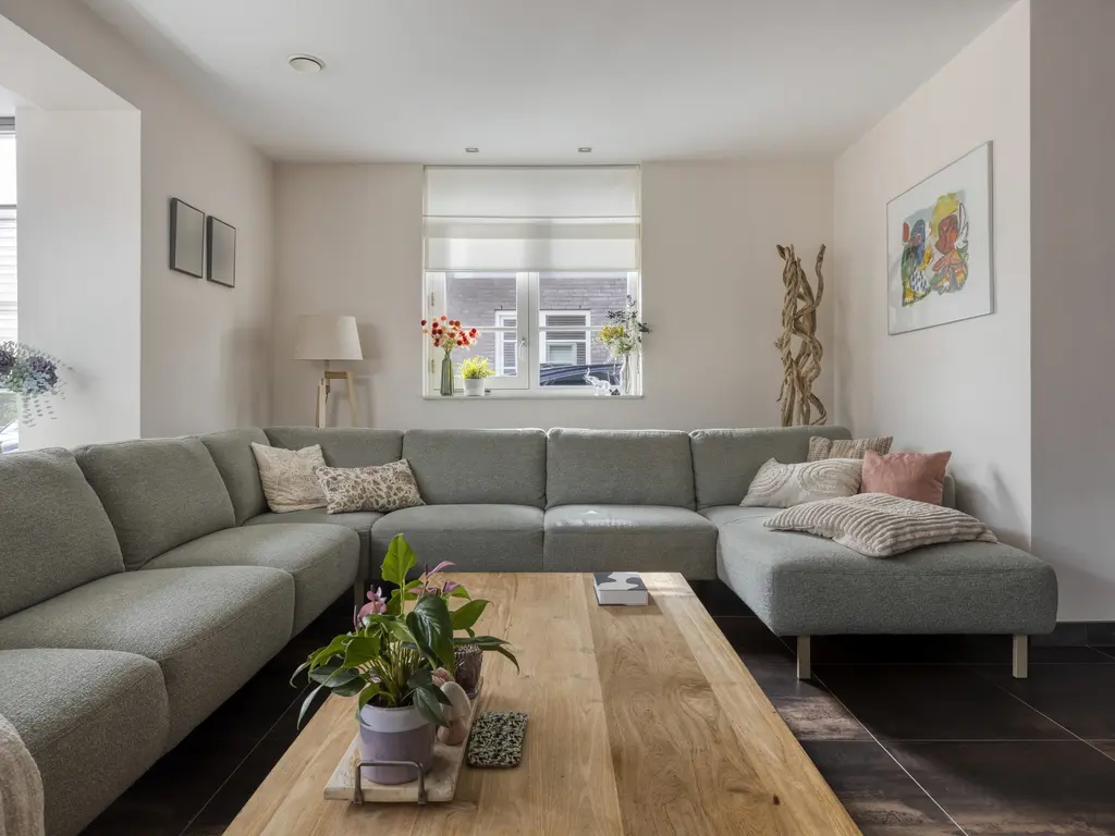 Windsingel 48, THOLEN