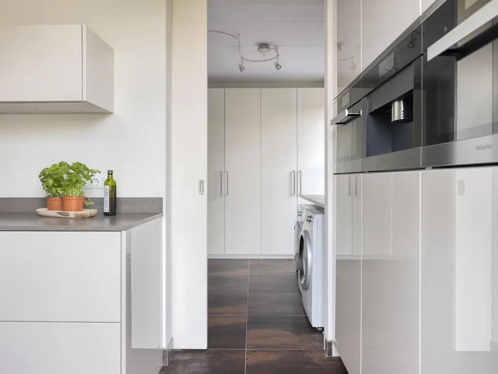 Windsingel 48, THOLEN