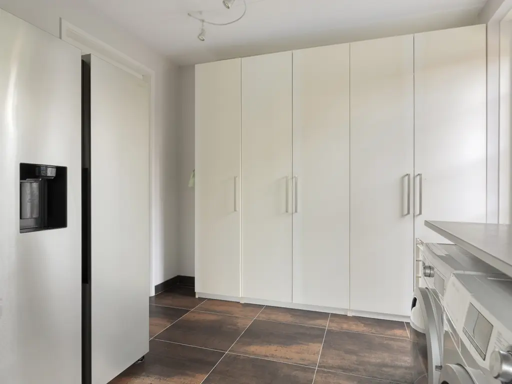 Windsingel 48, THOLEN