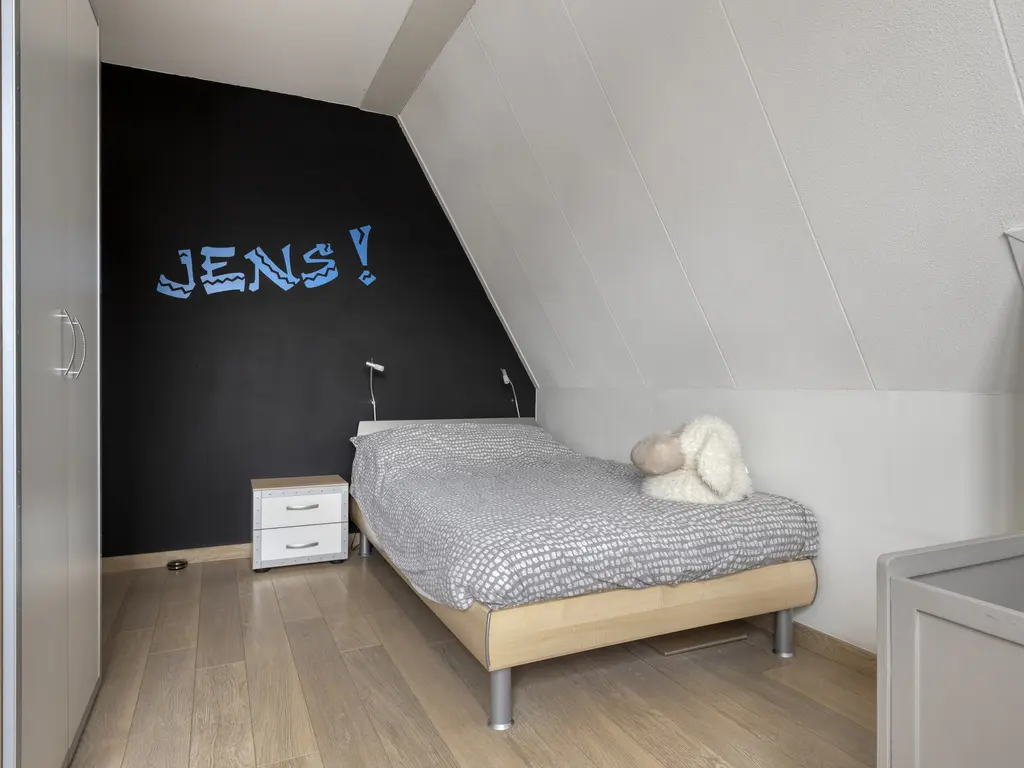 Windsingel 48, THOLEN