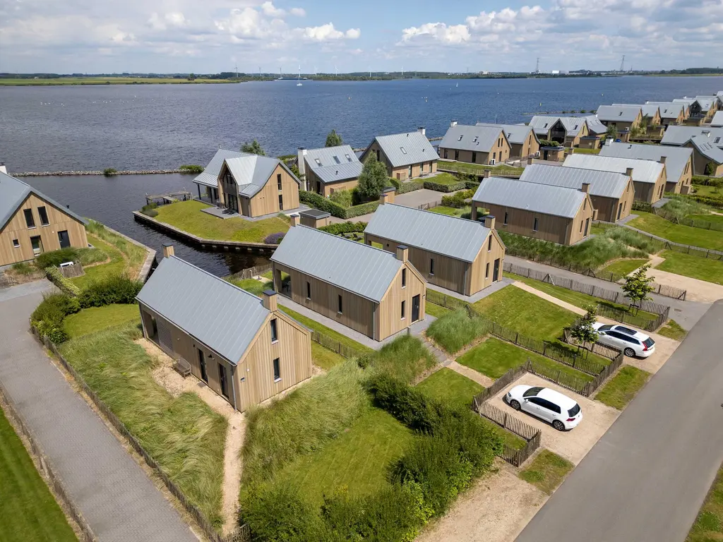 Oesterdam 245, THOLEN