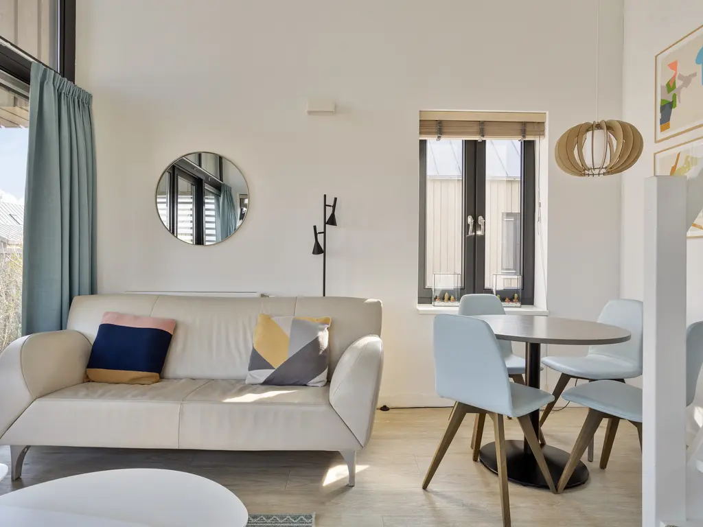 Oesterdam 245, THOLEN