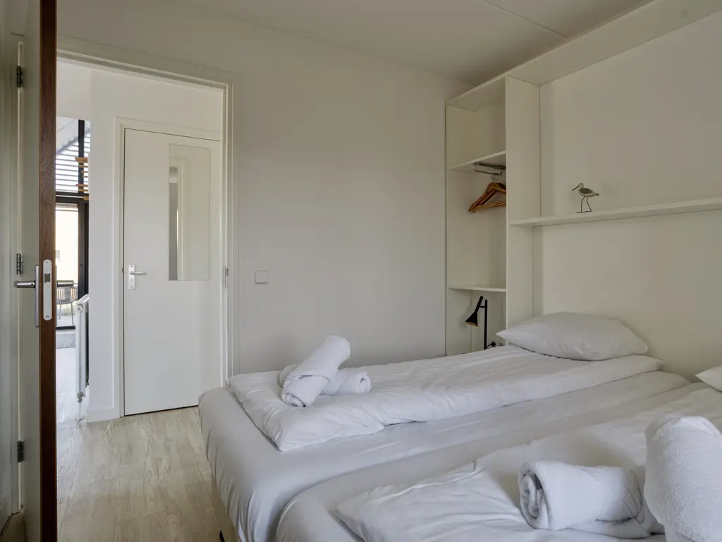 Oesterdam 245, THOLEN