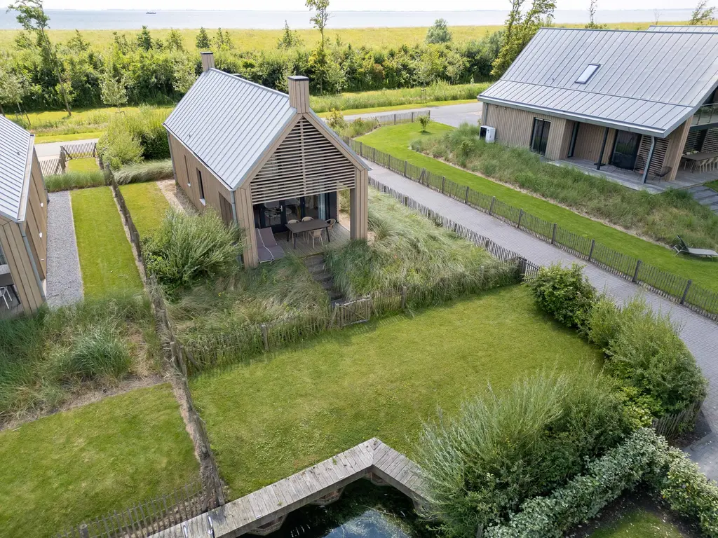 Oesterdam 245, THOLEN