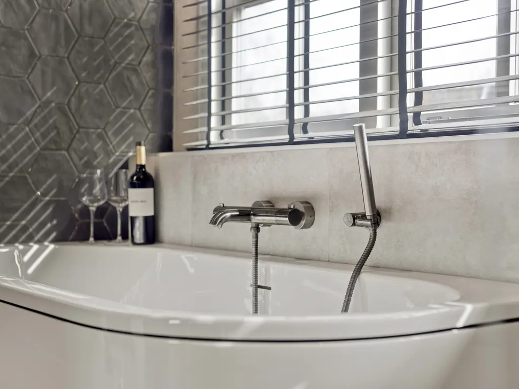 Meanderlaan 6, THOLEN