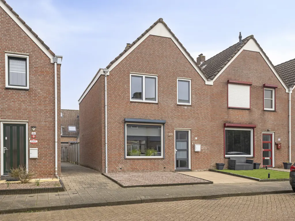 Touwslagersdreef 11, THOLEN