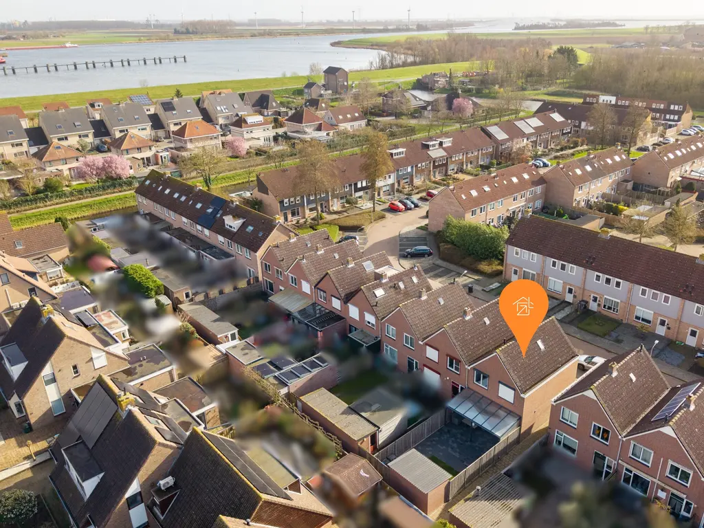 Touwslagersdreef 11, THOLEN