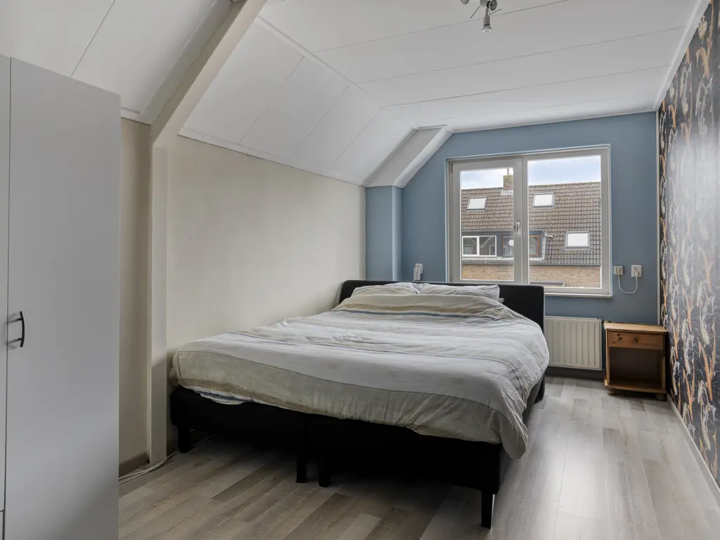 Touwslagersdreef 11, THOLEN