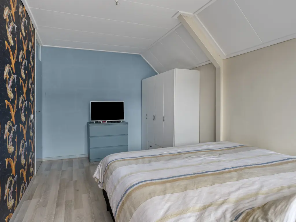 Touwslagersdreef 11, THOLEN