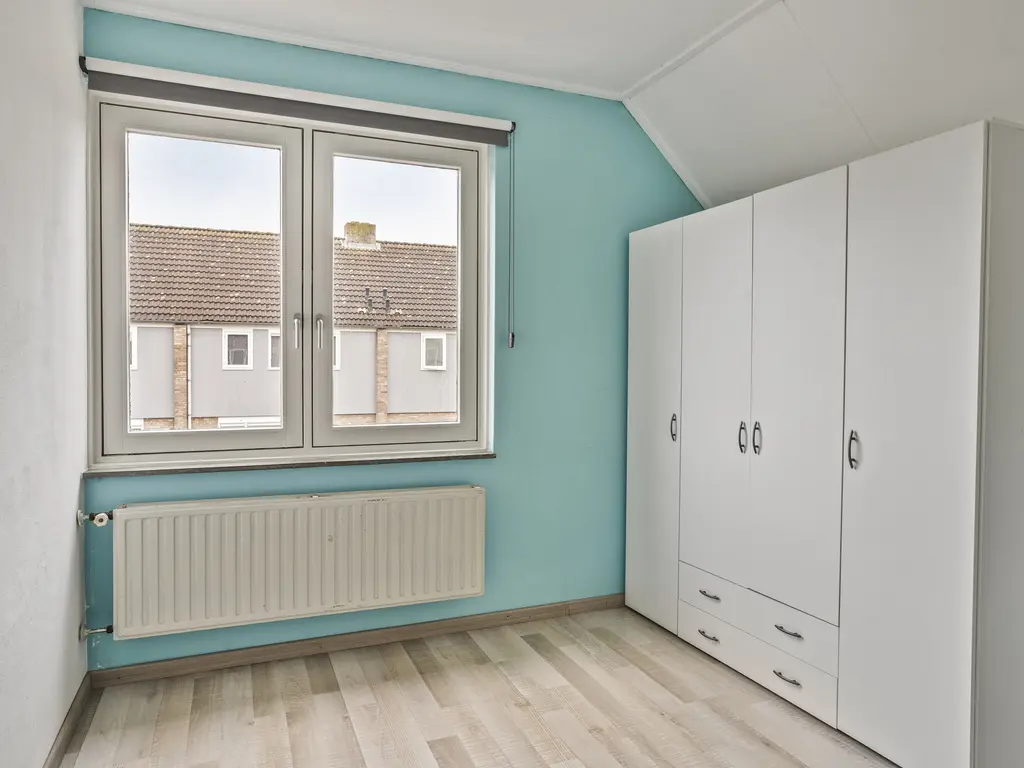 Touwslagersdreef 11, THOLEN