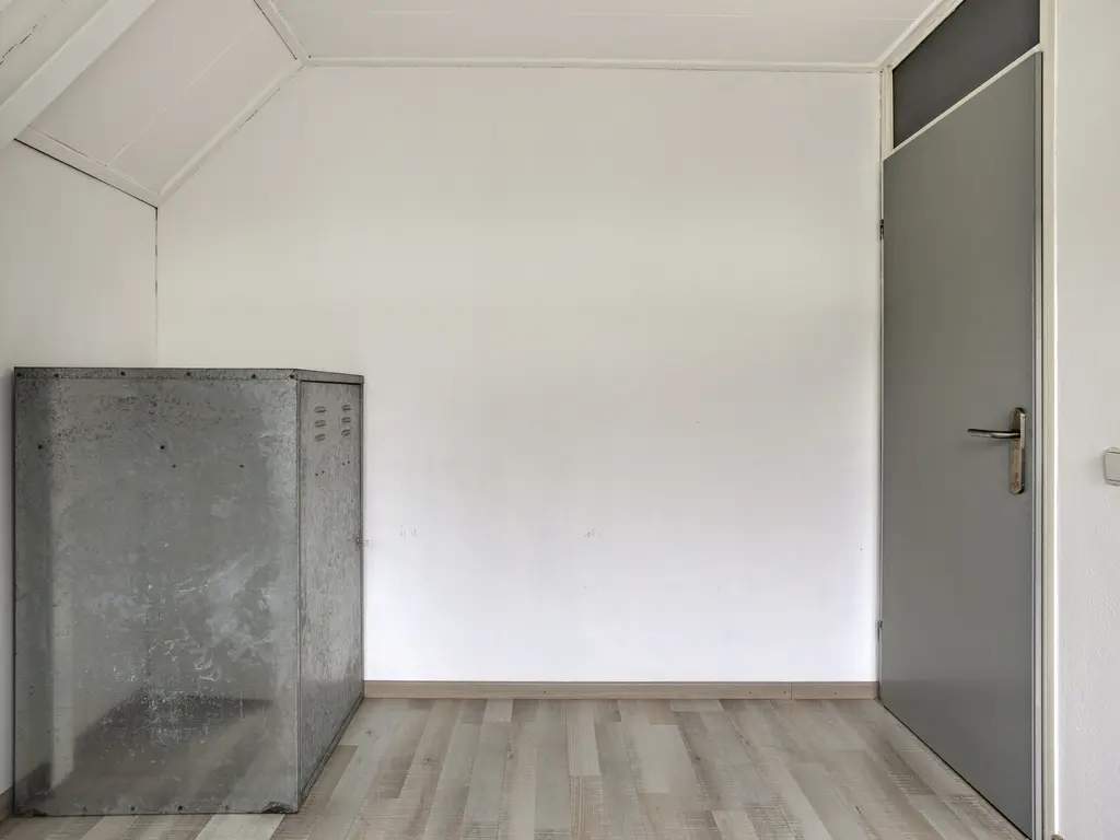 Touwslagersdreef 11, THOLEN