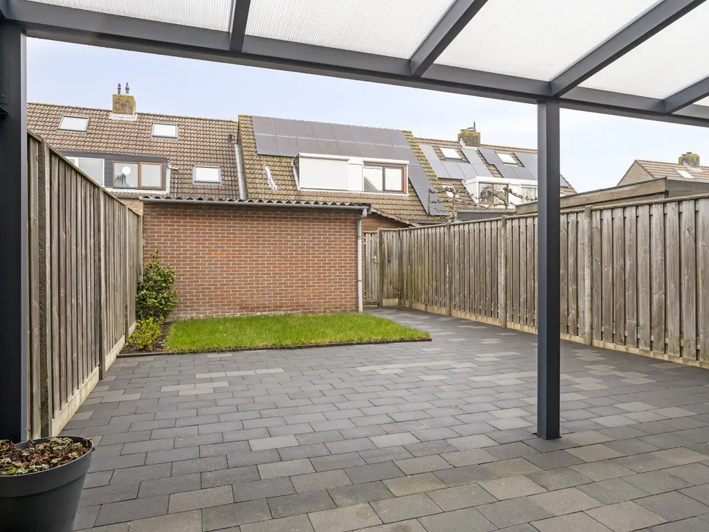 Touwslagersdreef 11, THOLEN