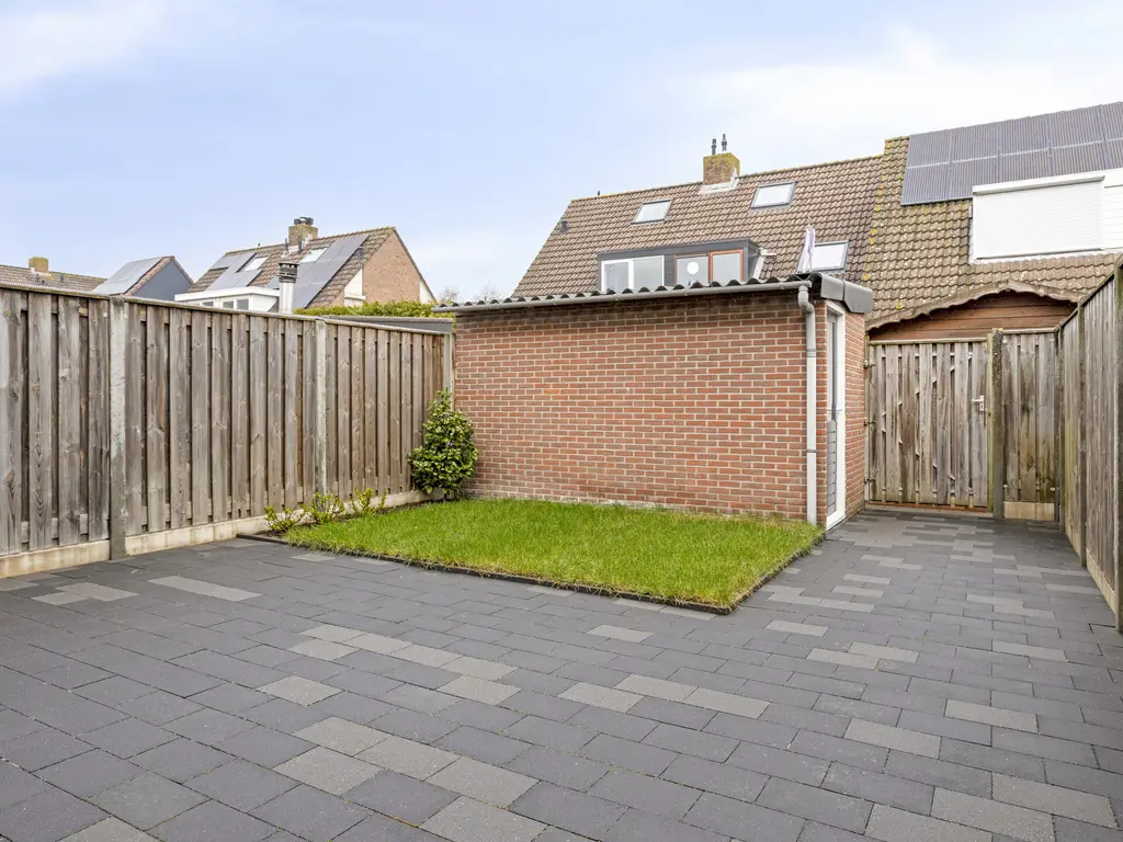 Touwslagersdreef 11, THOLEN