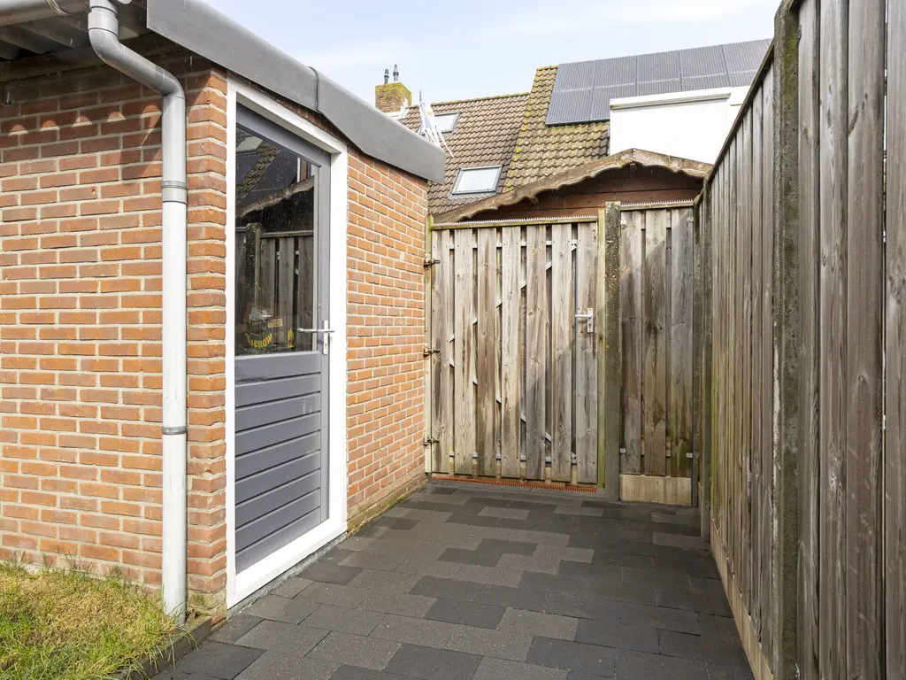 Touwslagersdreef 11, THOLEN