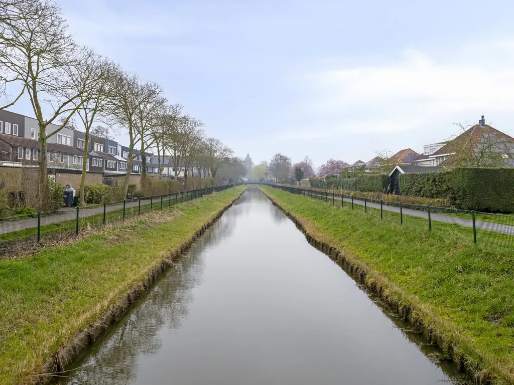 Touwslagersdreef 11, THOLEN