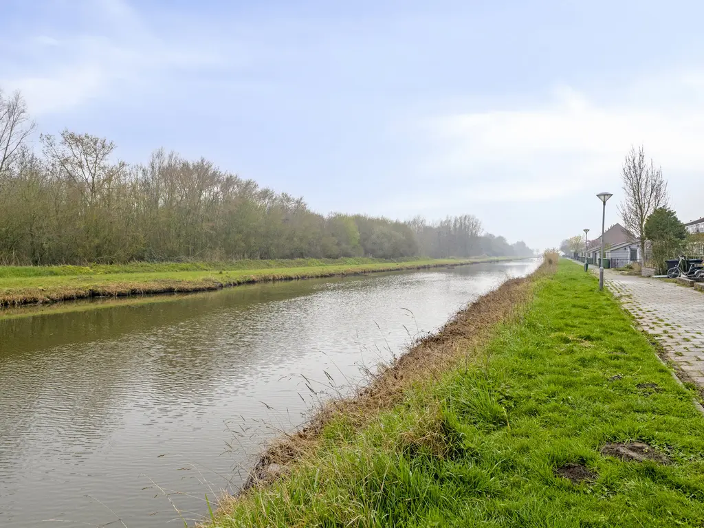 Touwslagersdreef 11, THOLEN