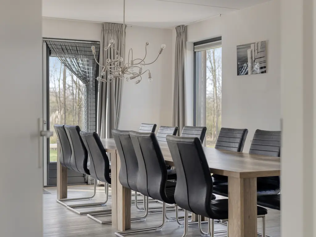 Oesterdam 169, THOLEN