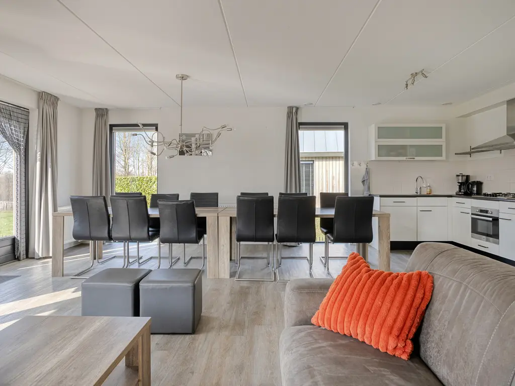 Oesterdam 169, THOLEN